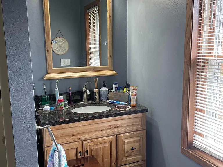 525 Maple St — Photo 17
