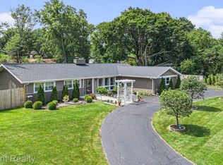 3441 Wendover Rd, Troy, MI 48084