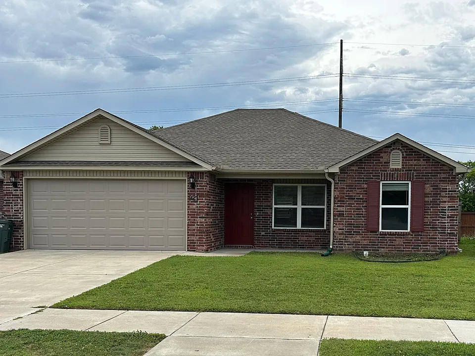 921 E Egret Rd