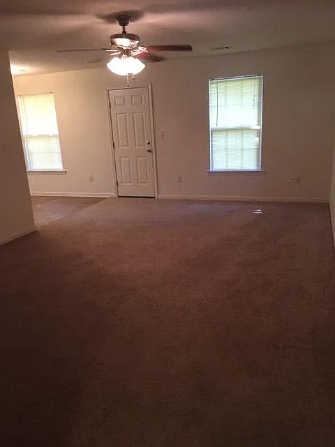 3 bed, 1375 sqft, $1,250 — Photo 4