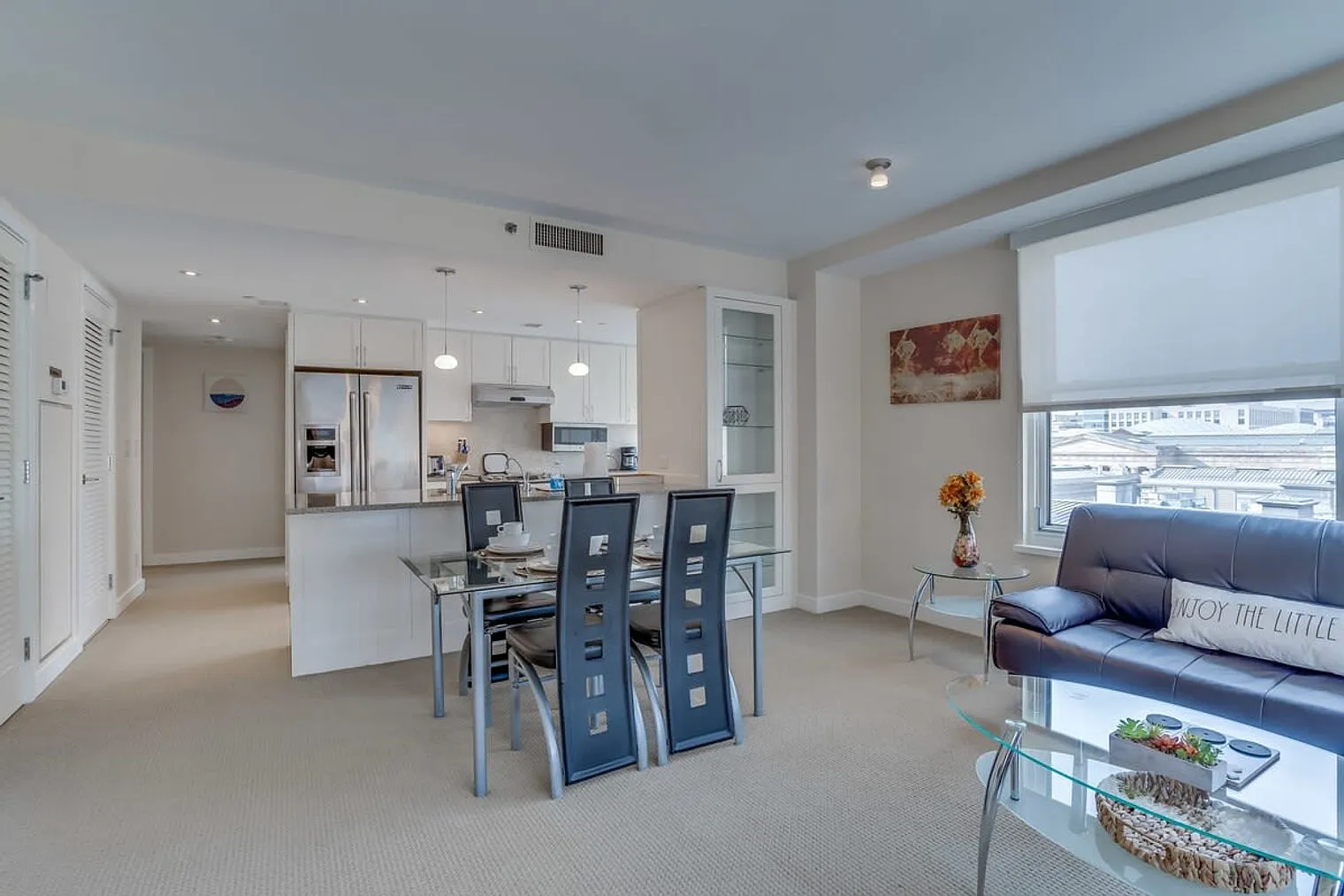1 bed, 1.0 bath, 1044 sqft, $8,044 — Photo 3