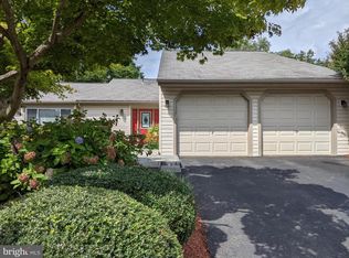 102 Coffee Tree Ct, Sterling, VA 20164