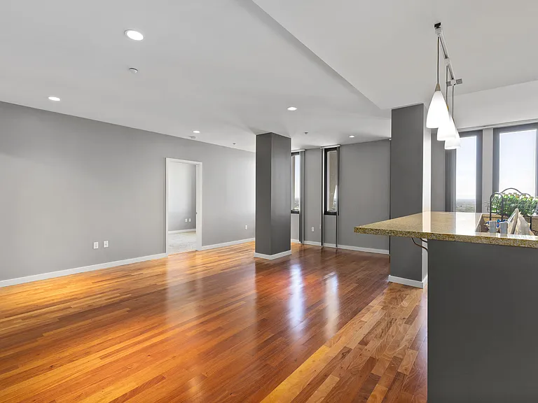 Pointe 400 Apartments — Photo 15
