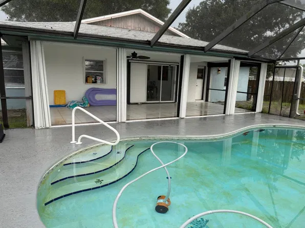1124 SE LADNER Street, Port St Lucie, FL 34983