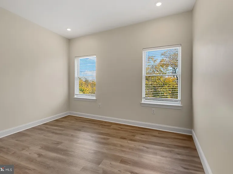 511 Gorgas Ln #E — Photo 23