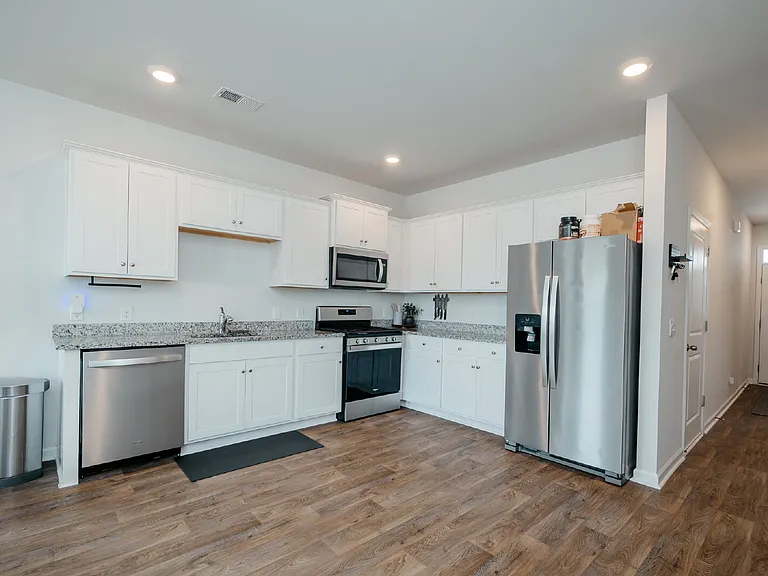 206 Mica Ct — Photo 5
