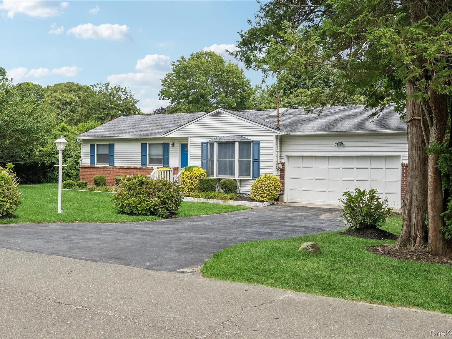 3 bed, 2.0 bath, 1226 sqft, $5,000 — Photo 1