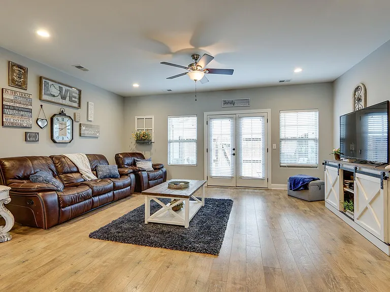 3125 Blue Sky Dr — Photo 11
