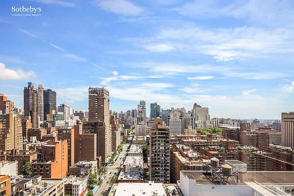 Rented by Sotheby's International Realty | media 9