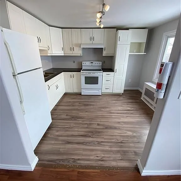 70 Grandview St #3 — Photo 5
