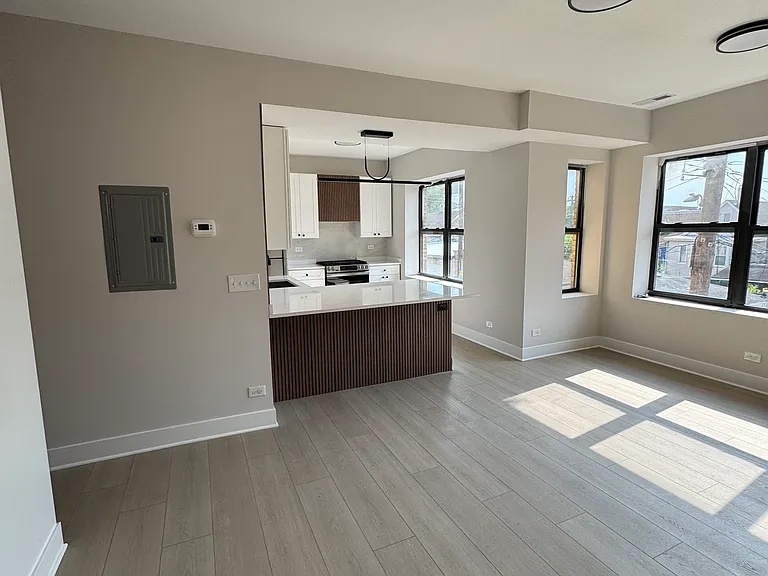 2919 W 24th Blvd #3B — Photo 4