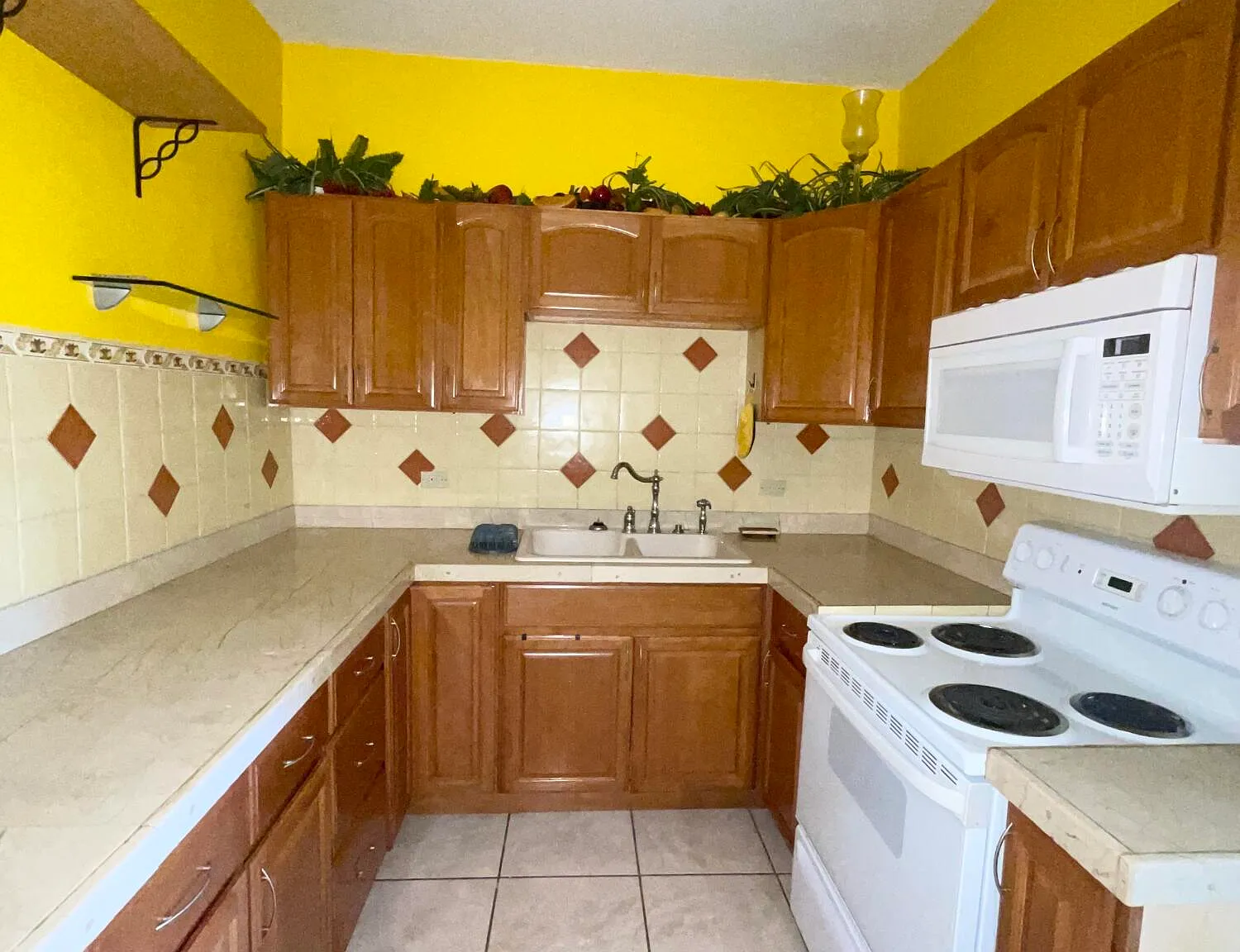 2 bed, $2,300 — Photo 2