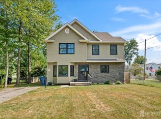 1584 Holly Rd, North Brunswick, NJ 08902