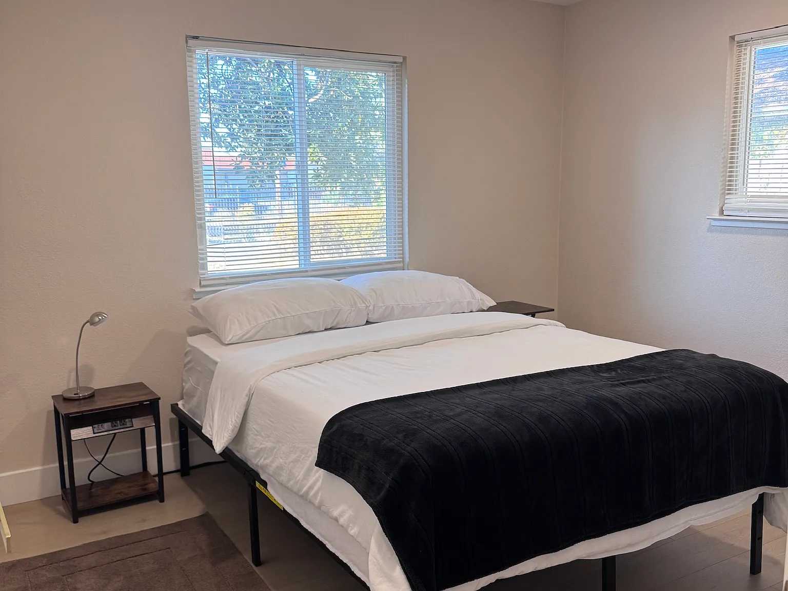 2 bed, 800 sqft, $2,050 — Photo 4