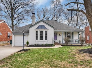 976 N Geyer Rd, Saint Louis, MO 63122