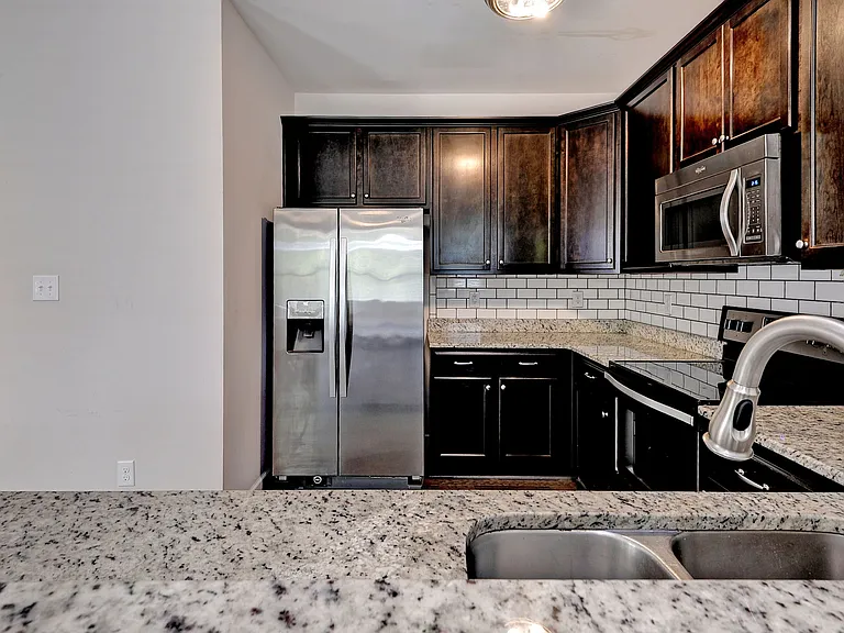 4307 Audrey Ln — Photo 12