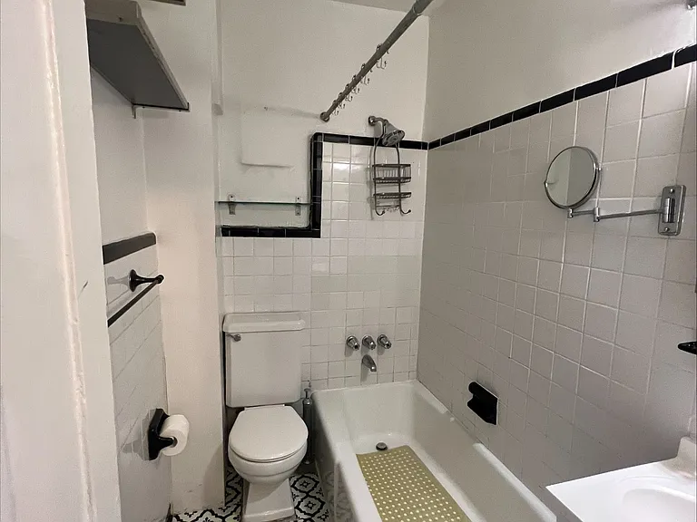 115 Bergen St #2 — Photo 5