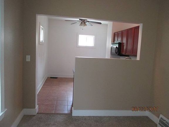 5th image of 203 Marmion Ave