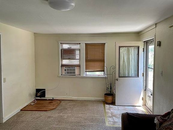 4th image of 187 N Elm St