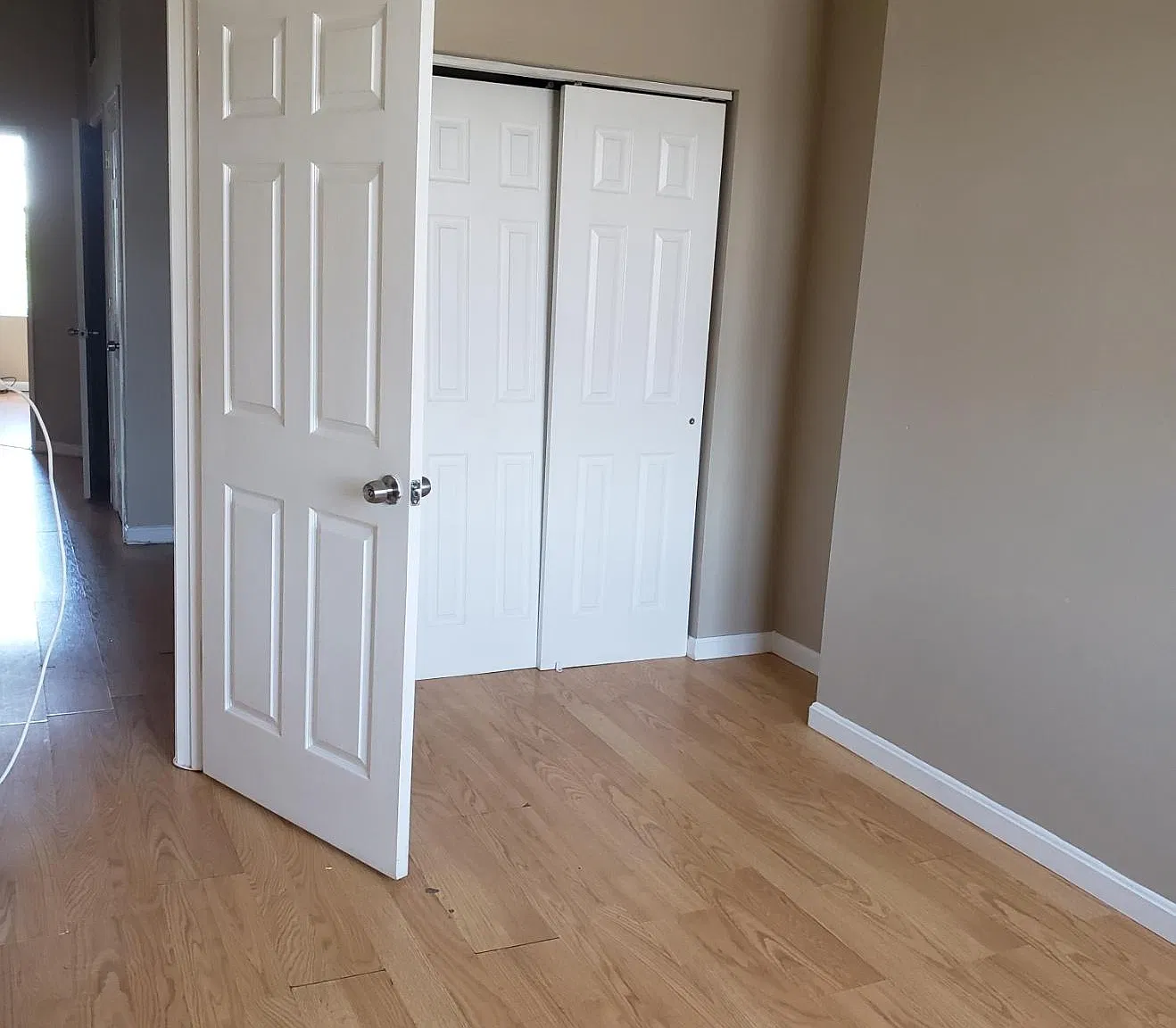 2 bed, $1,200 — Photo 2