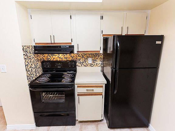 2nd image of 437 Fountainhead Cir Unit 280