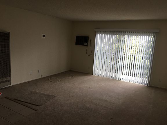 3rd image of 8740 Owensmouth Ave APT 13