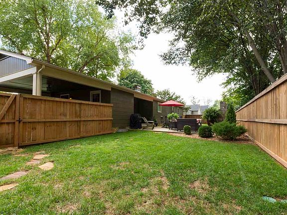 5th image of 1207 Herrington St