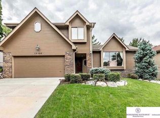 15395 Hamilton St, Omaha, NE 68154