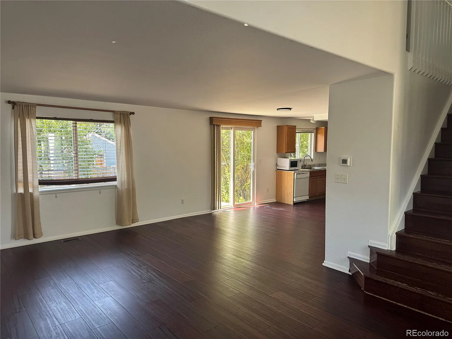 4 bed, 2.5 bath, 2113 sqft, $2,995 — Photo 4
