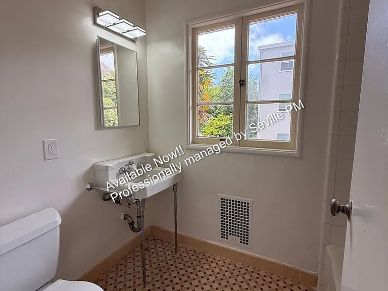1526 Arch St — Photo 20