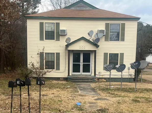 202 W 13th St, Hope, AR 71801
