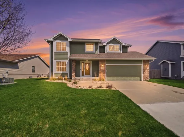 785 SE Bobwhite Ln, Waukee, IA 50263