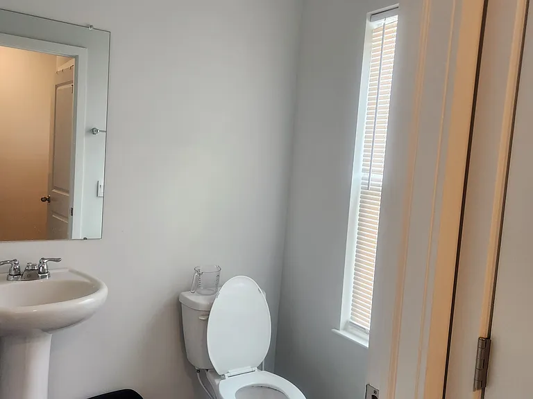 225 Sterndale Dr — Photo 23