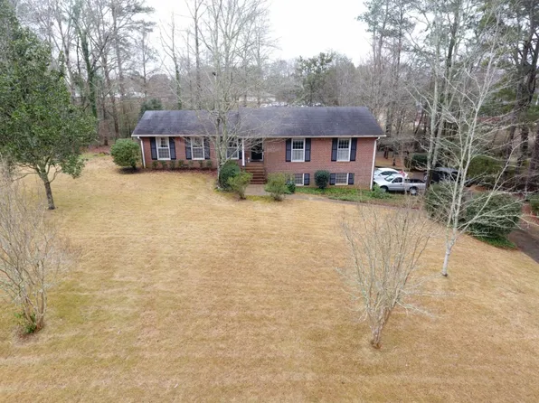 909 Janet Dr, Auburn, AL 36830