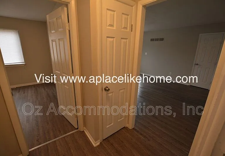 3607 W 47th St — Photo 5