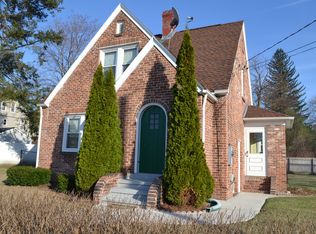 17 Fay St, Chicopee, MA 01020