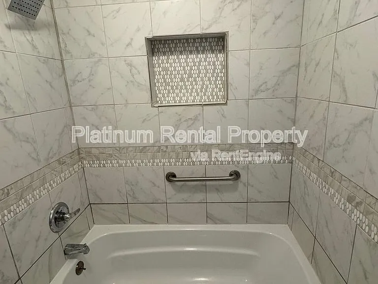1555 Terrell Mill Pl SE #E — Photo 23