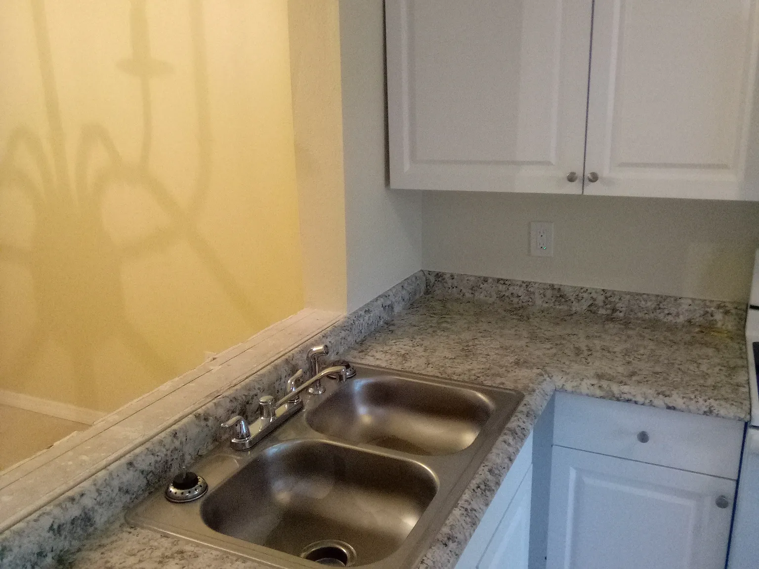 1 bed, 660 sqft, $975 — Photo 3