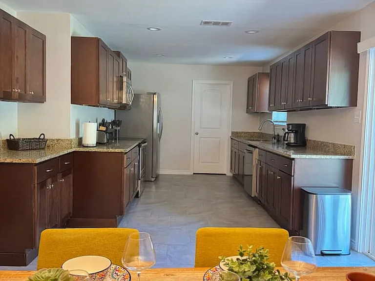 Topaz Ln — Photo 4
