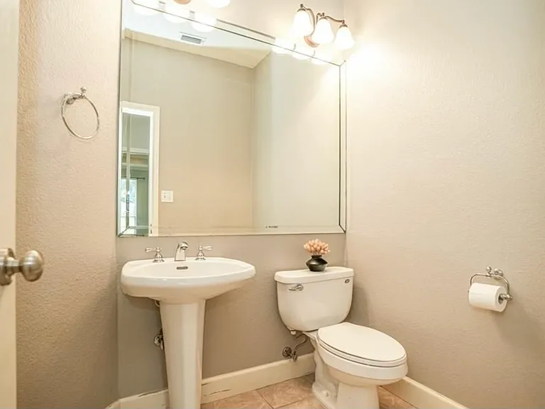 7001 Shadow Brooke St — Photo 24