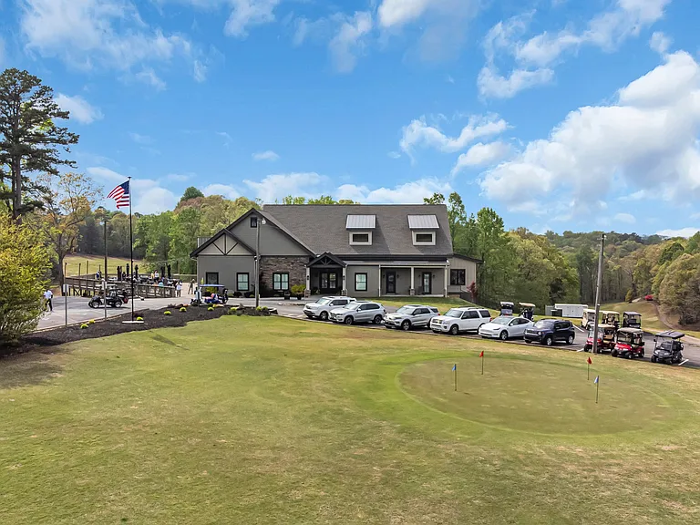 Community golf course