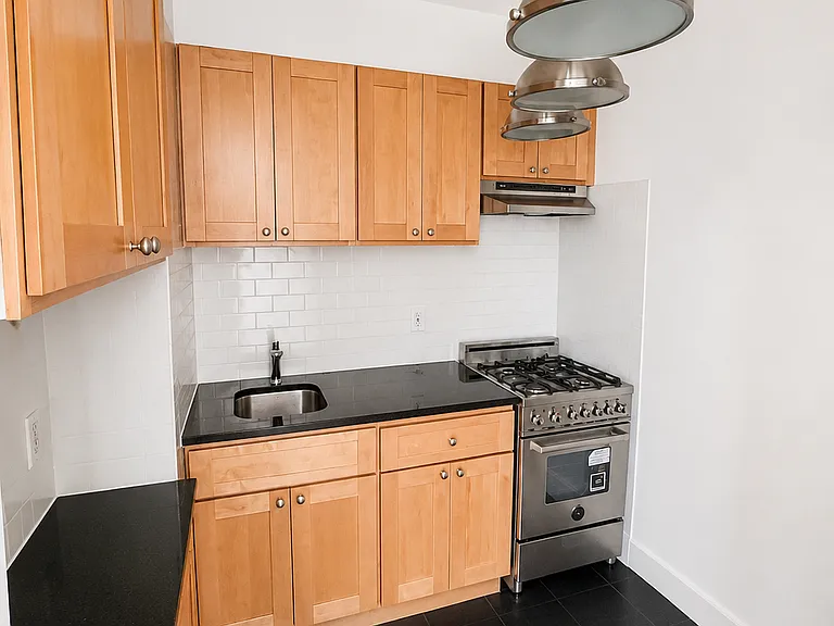 40 E 68th St #3C — Photo 15