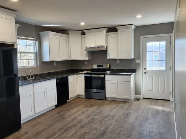 (undisclosed Address), Lawrenceburg, KY 40342