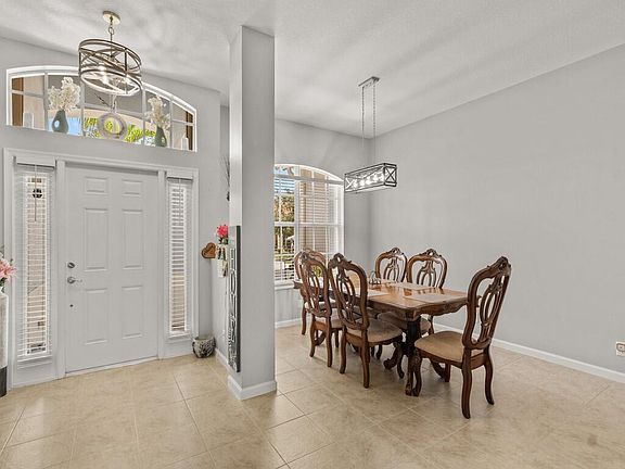 2nd image of 605 Tangelo Circle SW