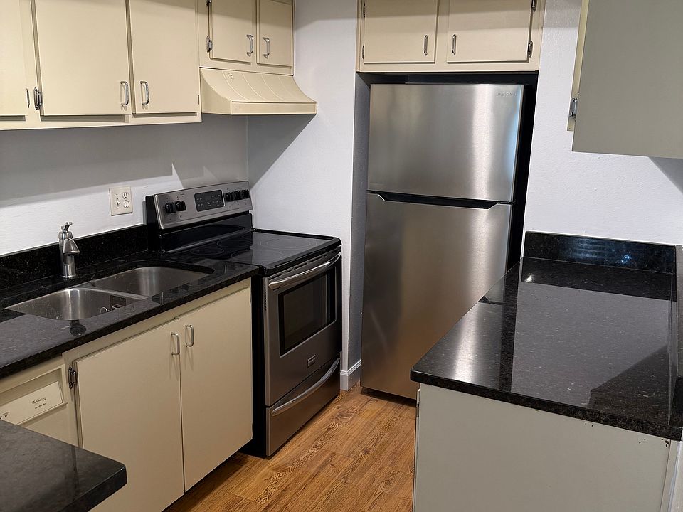 1st image of 2205 S Ferncreek Ave #5