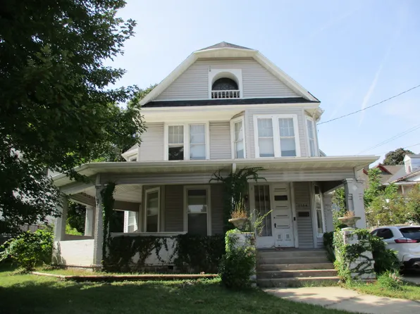 414-414.5 S West Ave, Freeport, IL 61032