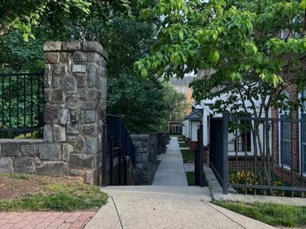 4463A Beacon Grove Cir #702A, Fairfax, VA 22033