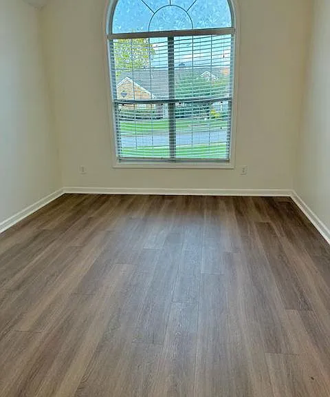 920 Charles Hall Dr — Photo 14