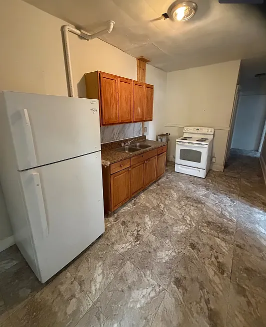 1 bed, $1,000 — Photo 4