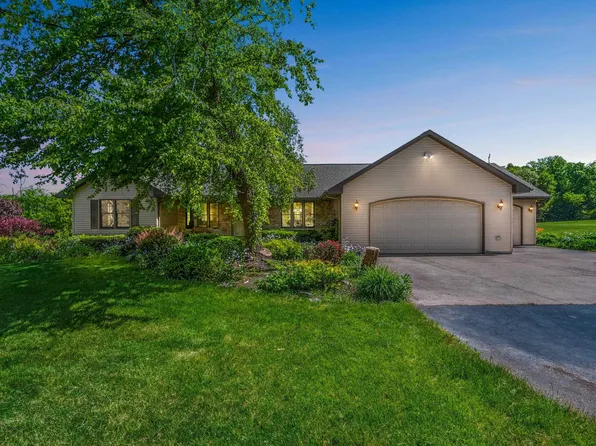 N2672 Butternut Rd, Hortonville, WI 54944
